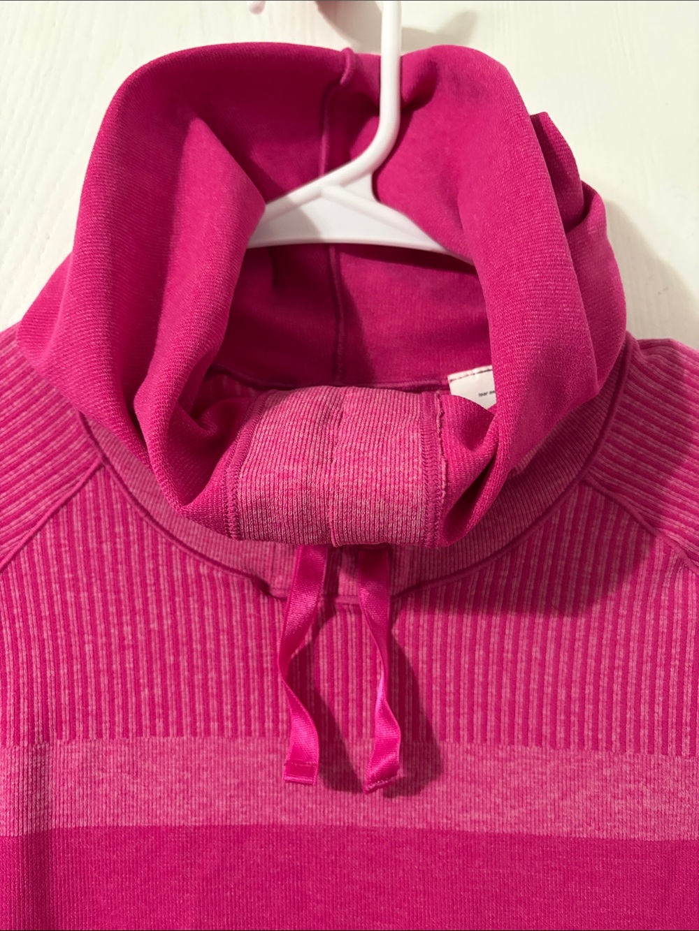 NWOT Brooks Run Happy Streaker' Seamless Hoodie Long Sleeve Stripes Medium Pink - Picture 7 of 11